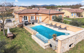 Beautiful home in Saint-Denis with Outdoor swimming pool, WiFi and 3 Bedrooms